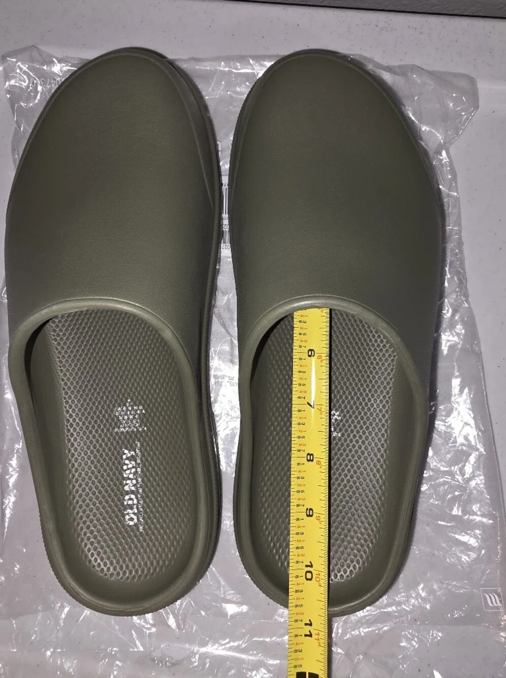 Bundle Of 2 Men's Old Navy Green & Black Eva Slip On Clogs Size 9